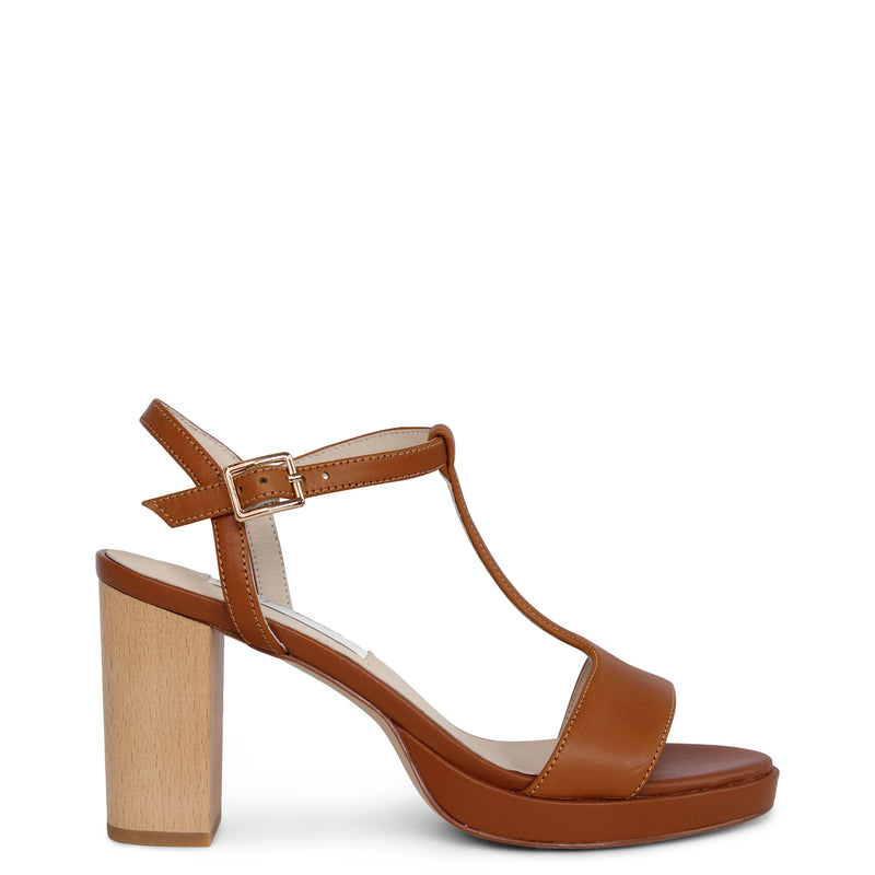 Madeleine Heel