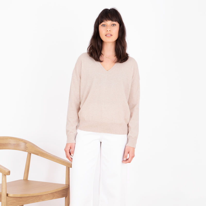 Cocoa Cashmere Essential V Neck Jumper